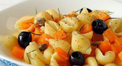 conchiglie-zucca-gialla-e-olive-nere